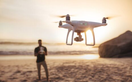 Vuoi pilotare un drone? Ecco le regole in Italia