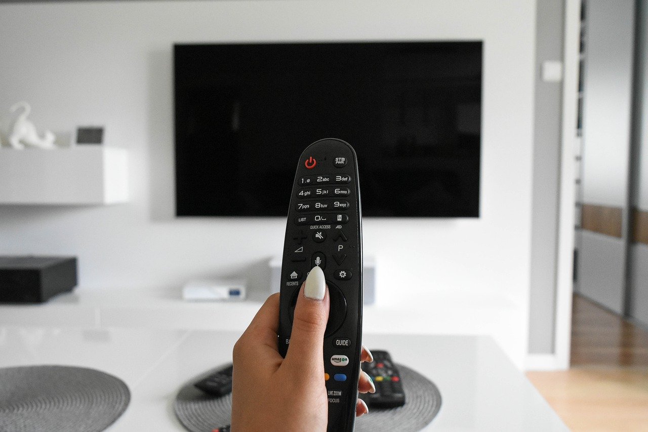 Cosa può fare Alexa con la TV? Amazon Fire TV Cube